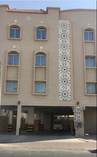 Residential Ready Property 7+ Bedrooms U/F Building  for sale in Doha #7151 - 1  image 